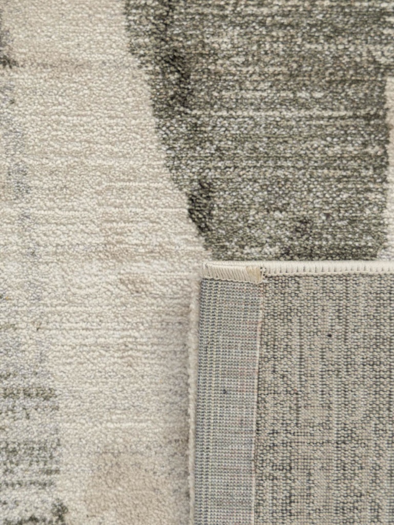 Saint_Phantom_340x240_RUG04814_secondary_83087.jpg